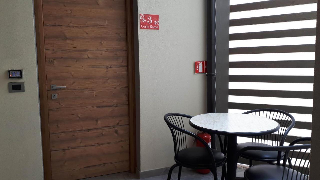 טיראנו Hotel Bed & Rooms , Corte Rossa -1 Min Walk To Bernina Express מראה חיצוני תמונה
