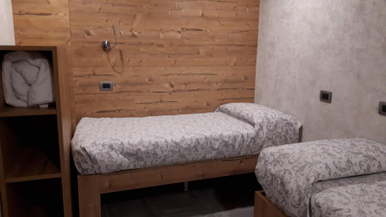 טיראנו Hotel Bed & Rooms , Corte Rossa -1 Min Walk To Bernina Express מראה חיצוני תמונה