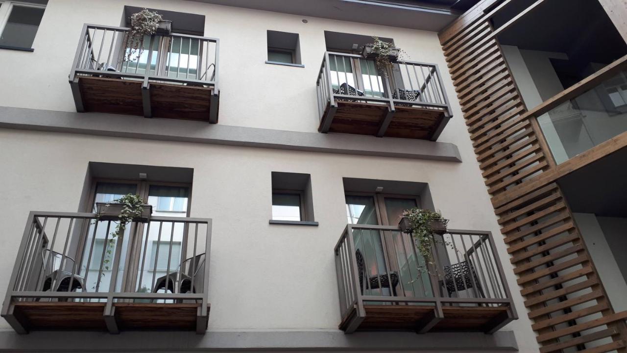 טיראנו Hotel Bed & Rooms , Corte Rossa -1 Min Walk To Bernina Express מראה חיצוני תמונה