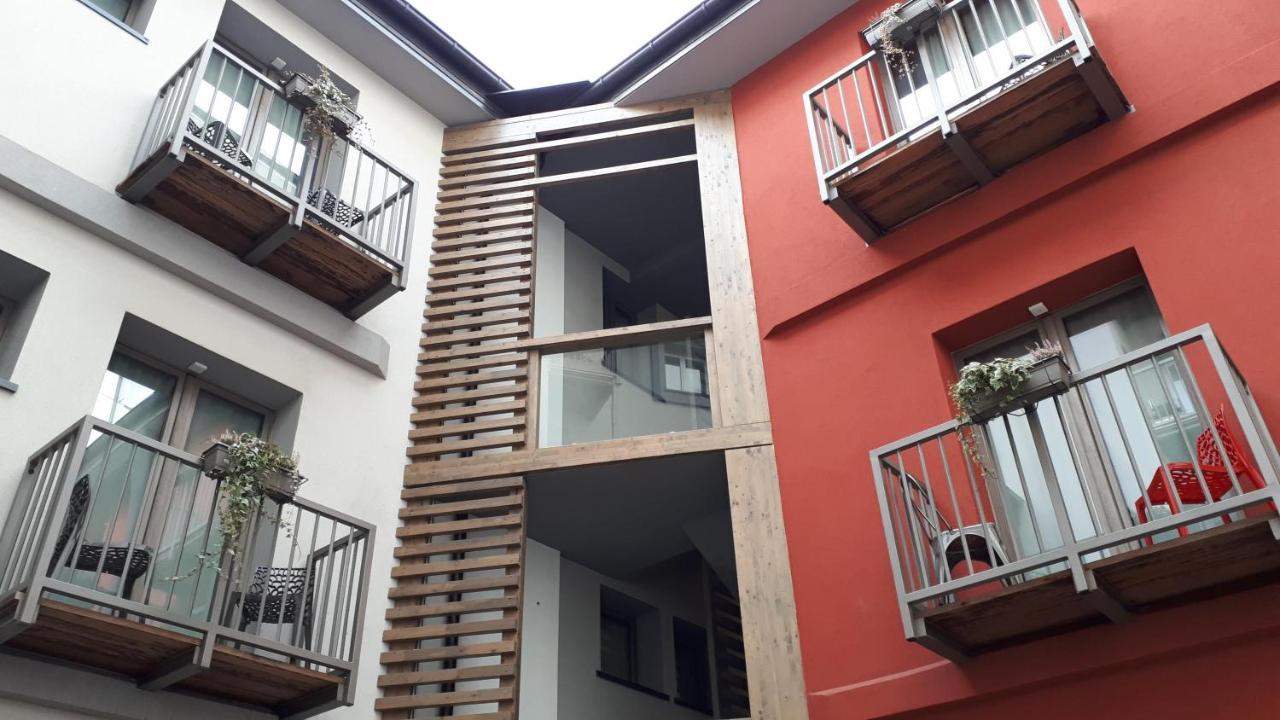 טיראנו Hotel Bed & Rooms , Corte Rossa -1 Min Walk To Bernina Express מראה חיצוני תמונה