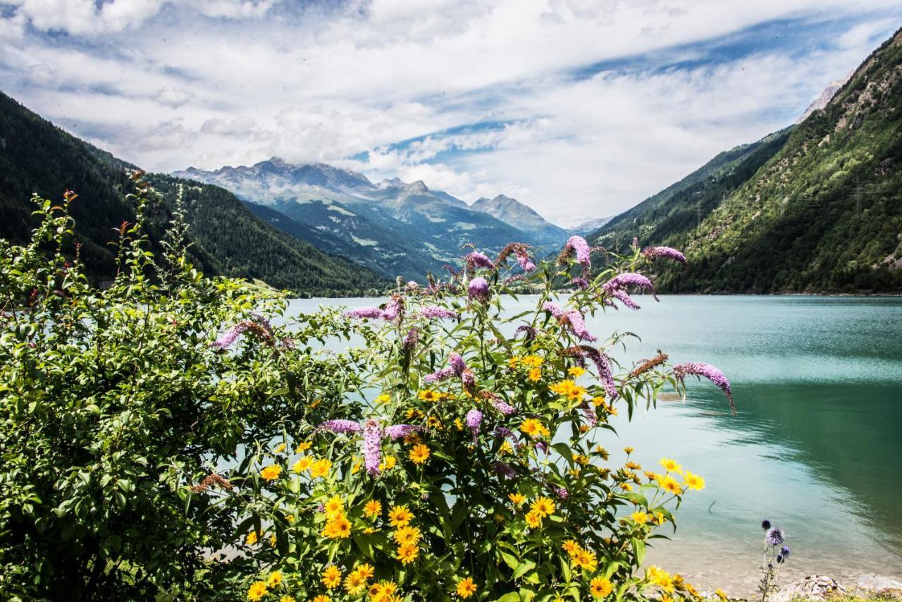 טיראנו Hotel Bed & Rooms , Corte Rossa -1 Min Walk To Bernina Express מראה חיצוני תמונה